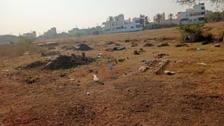 ಸ್ಮಶಾನದ ಜಾಗದ ಮೇಲೂ ಕಣ್ಣು: ಹೆತ್ತವರ ಸಮಾಧಿಯನ್ನೂ ಬಿಡದೆ ಧ್ವಂಸಗೊಳಿಸಿ ವಿಕೃತಿ