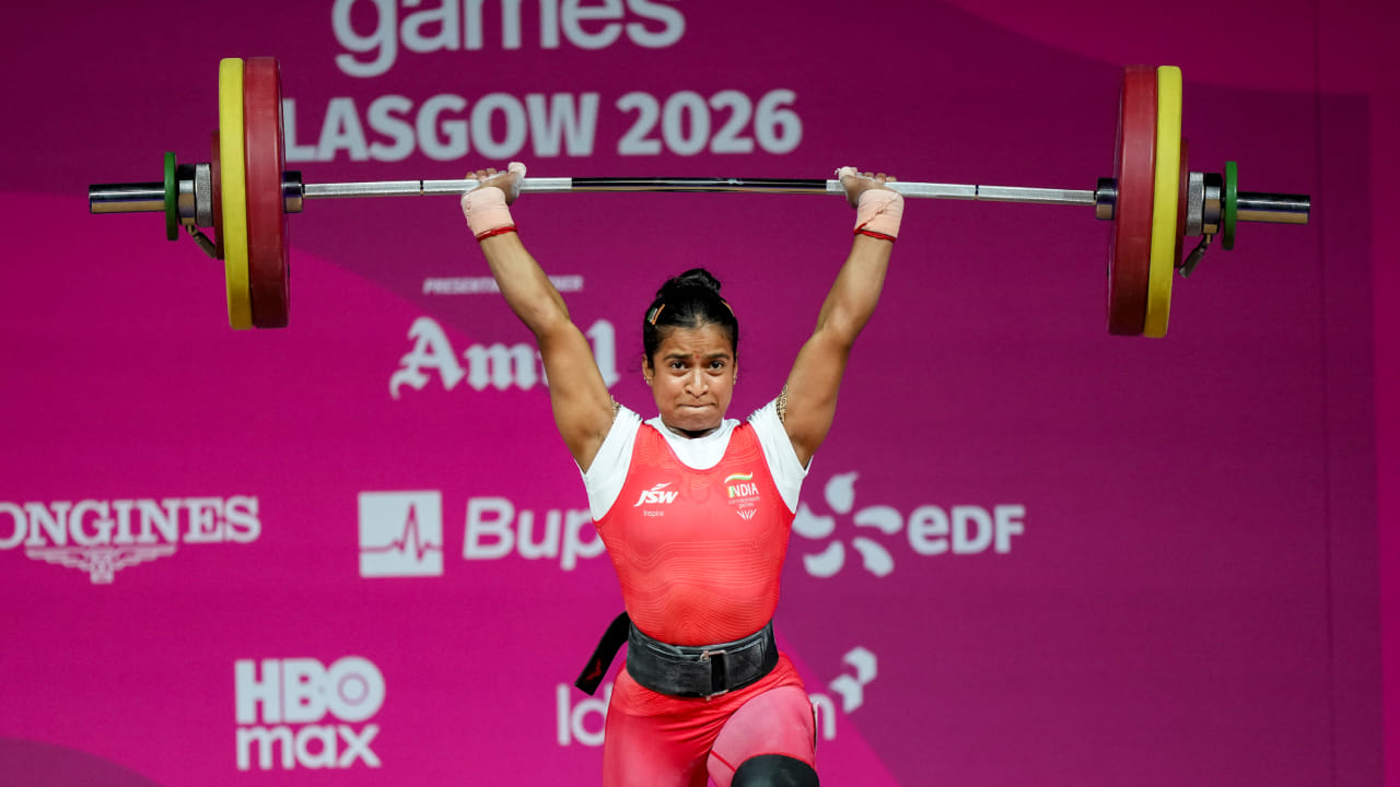2026 ರ ಗ್ಲಾಸ್ಗೋ ಕಾಮನ್ವೆಲ್ತ್ ಕ್ರೀಡಾಕೂಟದಲ್ಲಿ ಭಾರತ ಐದನೇ ಪದಕವನ್ನು ತನ್ನದಾಗಿಸಿಕೊಂಡಿದೆ. ವೇಟ್‌ಲಿಫ್ಟರ್ ಜ್ಞಾನೇಶ್ವರಿ ಯಾದವ್ 53 ಕೆಜಿ ವಿಭಾಗದಲ್ಲಿ ಬೆಳ್ಳಿ ಪದಕವನ್ನು ಗೆಲ್ಲುವ ಮೂಲಕ ಇತಿಹಾಸ ಸೃಷ್ಟಿಸಿದ್ದಾರೆ. ಇದು ವೇಟ್‌ಲಿಫ್ಟಿಂಗ್‌ ವಿಭಾಗದಲ್ಲಿ ಭಾರತಕ್ಕೆ ಸಿಕ್ಕಿರುವ 4ನೇ ಪದಕವಾಗಿದೆ(PC-PTI).
