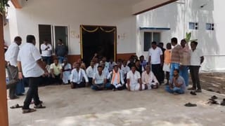 ಸಂಸದರ ಆಹ್ವಾನಿಸದೇ ಆರೋಗ್ಯ ಕೇಂದ್ರದ ಕಟ್ಟಡ ಉದ್ಘಾಟನೆ: ಹೆಚ್​​.ಡಿ. ರೇವಣ್ಣ ವಿರುದ್ಧ ಸಿಡಿದ ಕಾಂಗ್ರೆಸಿಗರು