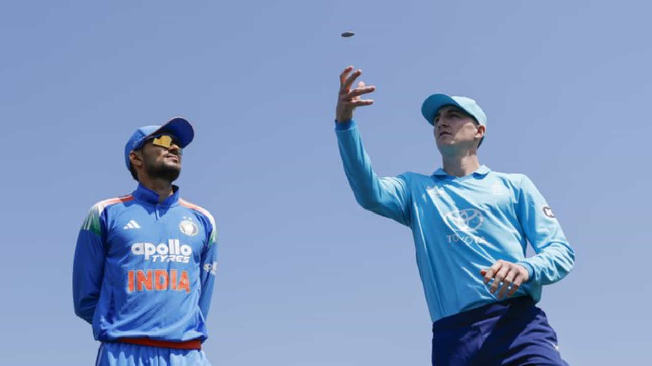 IND vs ENG: ಟಾಸ್ ಗೆದ್ದ ಇಂಗ್ಲೆಂಡ್; ಉಭಯ ತಂಡಗಳ ಪ್ಲೇಯಿಂಗ್ 11ನಲ್ಲಿ ಬದಲಾವಣೆ IND vs ENG: ಟಾಸ್ ಗೆದ್ದ ಇಂಗ್ಲೆಂಡ್; ಉಭಯ ತಂಡಗಳ ಪ್ಲೇಯಿಂಗ್ 11ನಲ್ಲಿ ಬದಲಾವಣೆ