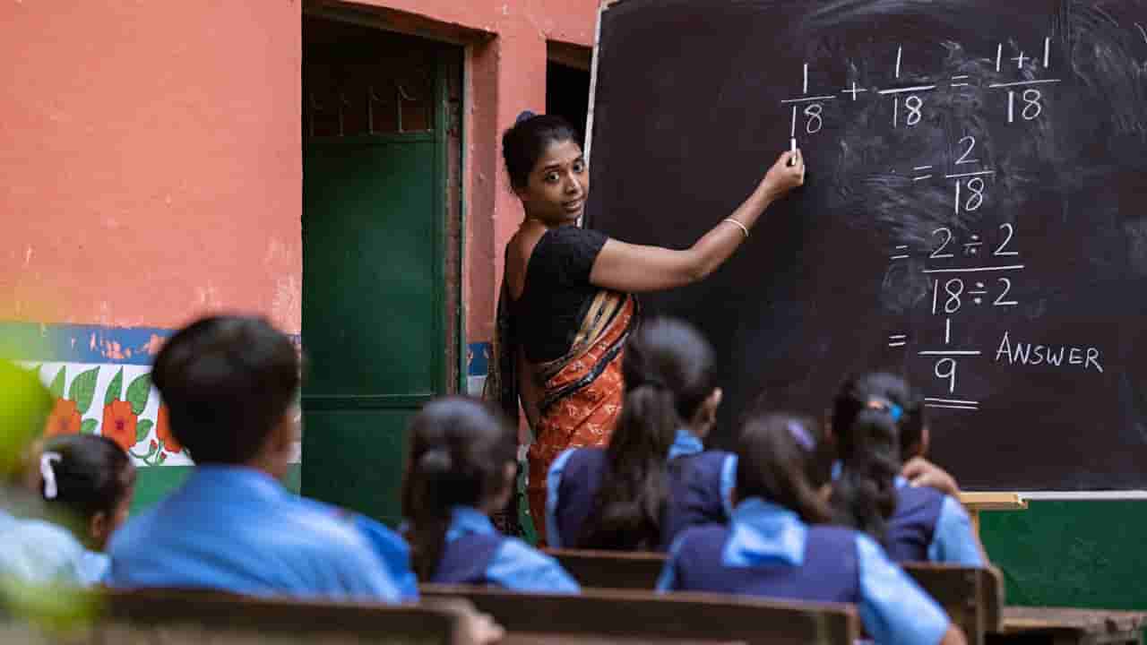 ಎಸ್ಐಆರ್ ಕಾರ್ಯಕ್ಕೆ ಶೇ.30ರಷ್ಟು ಶಿಕ್ಷಕರ ಬಳಕೆ: ಸರ್ಕಾರಿ ಶಾಲೆಗಳಲ್ಲಿ ವಿದ್ಯಾರ್ಥಿಗಳಿಗೆ ಮಾಡೋರಿಲ್ಲ ಪಾಠ ಪ್ರವಚನ!