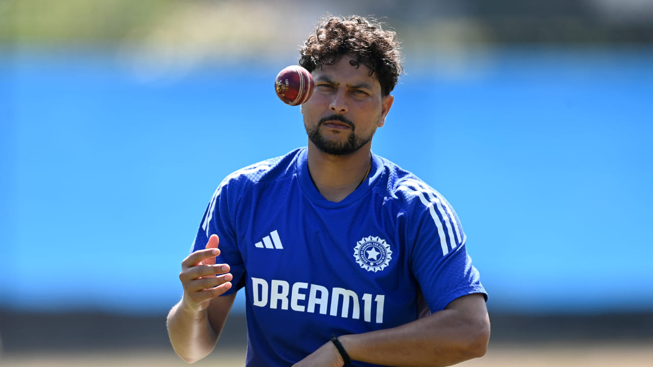 ಇಂಗ್ಲೆಂಡ್‌ ನೆಲದಲ್ಲಿ ಕುಲ್ದೀಪ್ ಇದೇ ರೀತಿಯ ಪ್ರದರ್ಶನವನ್ನು ಮುಂದುವರೆಸಿದರೆ, ಅವರಿಗೆ ಭಾರತ ತಂಡದಲ್ಲಿ ಮತ್ತೆ ಅವಕಾಶ ಸಿಗುವುದು ಖಚಿತ. ಏಕೆಂದರೆ ಮುಂದಿನ ವರ್ಷ ಏಕದಿನ ವಿಶ್ವಕಪ್ ನಡೆಯಲಿದ್ದು, ತಂಡದಲ್ಲಿ ಅನುಭವಿ ಸ್ಪಿನ್ನರ್​ನ ಕೊರತೆಯಿದೆ. ಹೀಗಾಗಿ ಕುಲ್ದೀಪ್ ತಮ್ಮ ಹಳೆಯ ಲಯಕ್ಕೆ ಮರಳಿದರೆ ಅವರಿಗೆ ವಿಶ್ವಕಪ್ ತಂಡದಲ್ಲಿ ಸ್ಥಾನ ಸಿಗುವುದು ಖಚಿತ(PC-PTI).