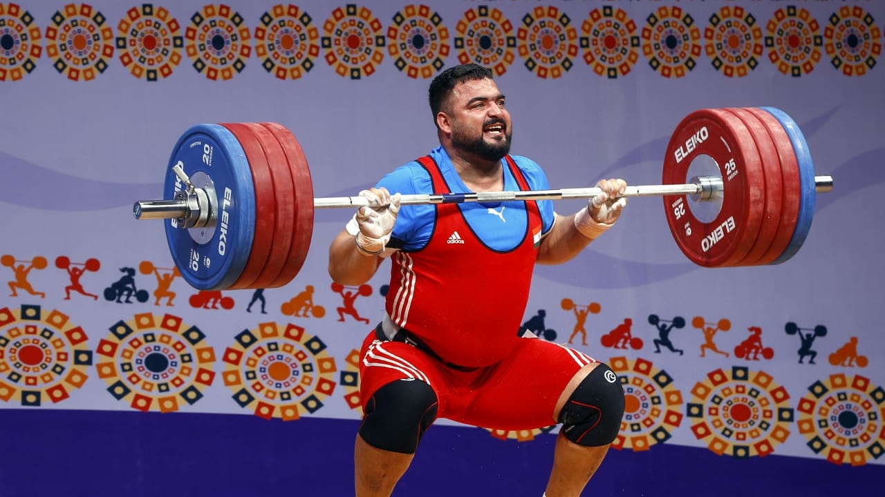 ಮೂರು ಸ್ನ್ಯಾಚ್ ಪ್ರಯತ್ನಗಳಲ್ಲಿ ಲವ್‌ಪ್ರೀತ್ ಕ್ರಮವಾಗಿ 168, 173 ಮತ್ತು 176 ಕೆಜಿ ತೂಕ ಎತ್ತುವ ಮೂಲಕ ಸ್ನ್ಯಾಚ್‌ನಲ್ಲಿ ಹೊಸ ಕಾಮನ್‌ವೆಲ್ತ್ ಕ್ರೀಡಾಕೂಟದ ದಾಖಲೆಯನ್ನು ನಿರ್ಮಿಸಿದರು. ನಂತರ ಕ್ಲೀನ್ ಮತ್ತು ಜರ್ಕ್ ಸುತ್ತಿನಲ್ಲಿ 205 ಕೆಜಿ, 212 ಕೆಜಿ ಹಾಗೂ ಕೊನೆಯ ಪ್ರಯತ್ನದಲ್ಲಿ 217 ಕೆಜಿ ಭಾರ ಎತ್ತಲು ಪ್ರಯತ್ನಿಸಿದರಾದರೂ ಅದರಲ್ಲಿ ವಿಫಲರಾದರು(PC-PTI).
