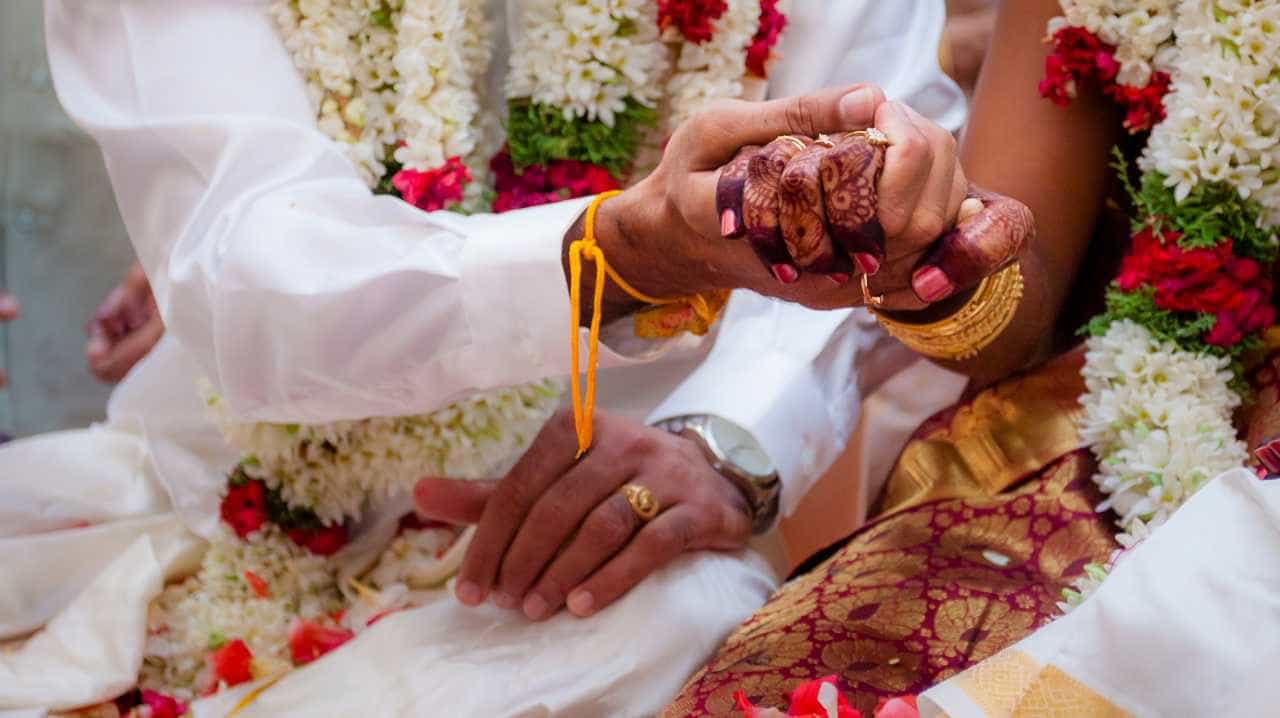 ವಿವಾಹ ನೋಂದಣಿಗೆ 'ಆಧಾರ್' ಒಂದೇ ವಯಸ್ಸಿನ ಪುರಾವೆಯಲ್ಲ ಎಂದ ಮಕ್ಕಳ ಹಕ್ಕುಗಳ ರಕ್ಷಣಾ ಆಯೋಗ! ವಿವಾಹ ನೋಂದಣಿಗೆ 'ಆಧಾರ್' ಒಂದೇ ವಯಸ್ಸಿನ ಪುರಾವೆಯಲ್ಲ ಎಂದ ಮಕ್ಕಳ ಹಕ್ಕುಗಳ ರಕ್ಷಣಾ ಆಯೋಗ!