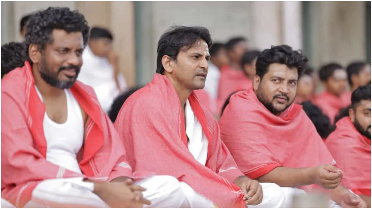 ಓ ಬೆಳಕೆ ಬಾ ಮನಕೆ: ಡಾಲಿ ಧನಂಜಯ ಬರೆದ ಪ್ರಾರ್ಥನಾ ಗೀತೆ ಹೇಗಿದೆ ನೋಡಿ..