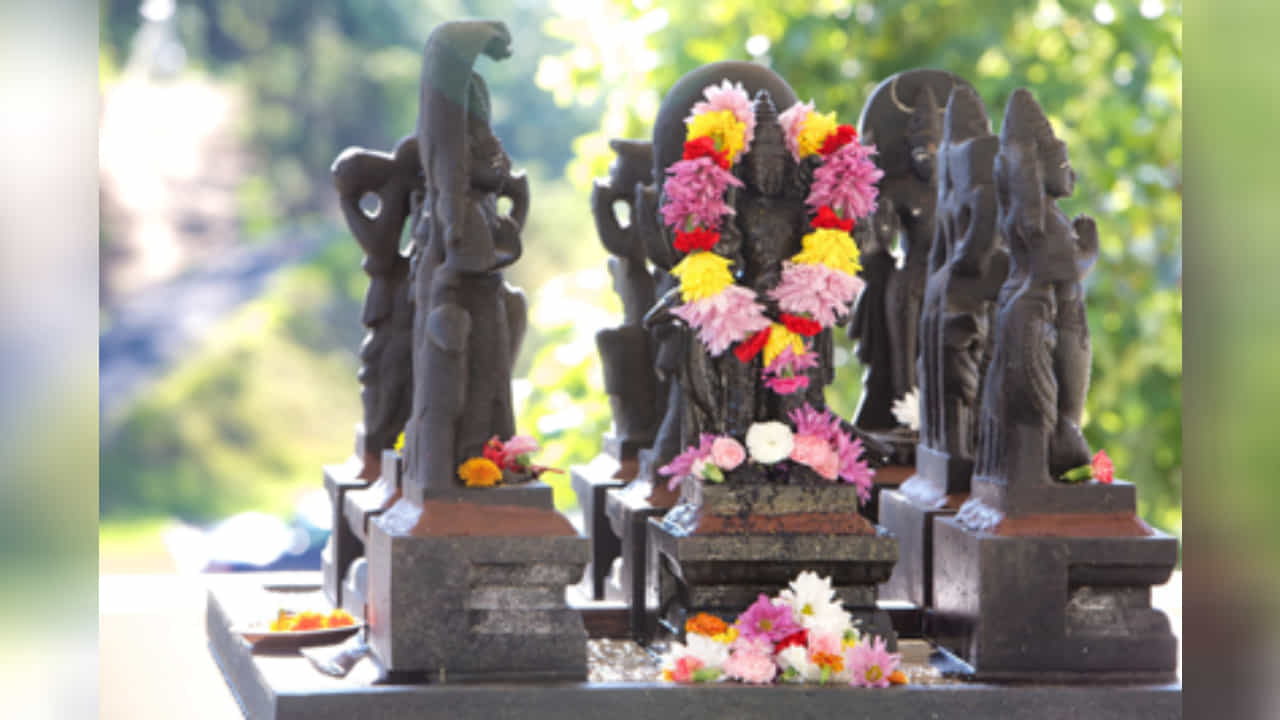 Navagrahas in Temples: ವೈಷ್ಣವ ದೇವಾಲಯಗಳಲ್ಲಿ ನವಗ್ರಹ ಮಂಟಪ ಏಕೆ ಇರುವುದಿಲ್ಲ? ಇದರ ಹಿಂದಿನ ಆಧ್ಯಾತ್ಮಿಕ ಕಾರಣ ಇಲ್ಲಿದೆ