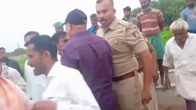 ಯಲಬುರ್ಗಾ: ರೈತರ ಮೇಲೆ ಪಿಎಸ್​ಐ ಗುರುರಾಜ್​ ದೌರ್ಜನ್ಯ ಆರೋಪ, ವಿಡಿಯೋ ವೈರಲ್