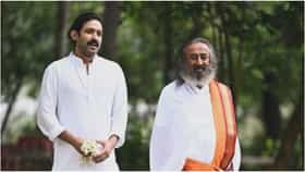 ಶ್ರೀ ಶ್ರೀ ರವಿಶಂಕರ್ ಬಯೋಪಿಕ್ ‘ವೈಟ್​’ ಚಿತ್ರದ ಡಬ್ಬಿಂಗ್ ಪೂರ್ಣ