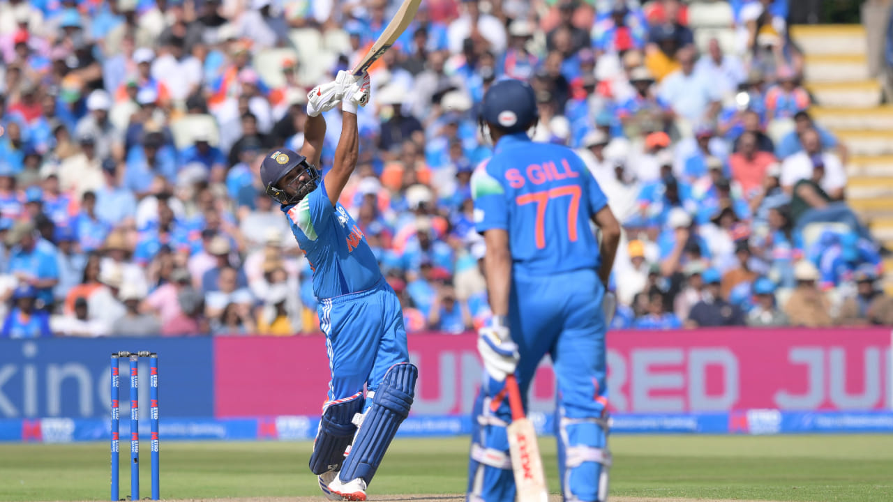 ಇಂಜಮಾಮ್-ಉಲ್-ಹಕ್ 378 ಏಕದಿನ ಪಂದ್ಯಗಳಲ್ಲಿ 11,739 ರನ್ ಗಳಿಸಿದ್ದಾರೆ. ಈಗ, ರೋಹಿತ್ ಶರ್ಮಾ ಅವರನ್ನು ಮೀರಿಸಿದ್ದಾರೆ. ರೋಹಿತ್ ಶರ್ಮಾ ಇದುವರೆಗೆ ಕೇವಲ 287 ಏಕದಿನ ಪಂದ್ಯಗಳನ್ನು ಆಡಿದ್ದು 11,740 ಕ್ಕೂ ಹೆಚ್ಚು ರನ್ ಗಳಿಸಿದ್ದಾರೆ. ಶೀಘ್ರದಲ್ಲೇ ರೋಹಿತ್ 12,000 ರನ್ಗಳ ಗಡಿಯನ್ನು ದಾಟಲಿದ್ದಾರೆ(PC-PTI).