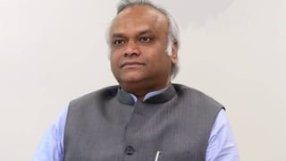 ಅಕ್ರಮ ಮರಳು ಗಣಿಗಾರಿಕೆಗೆ ಬ್ರೇಕ್: ಕಠಿಣ ಕ್ರಮಕ್ಕೆ ಪ್ರಿಯಾಂಕ್ ಖರ್ಗೆ ಖಡಕ್ ಸೂಚನೆ