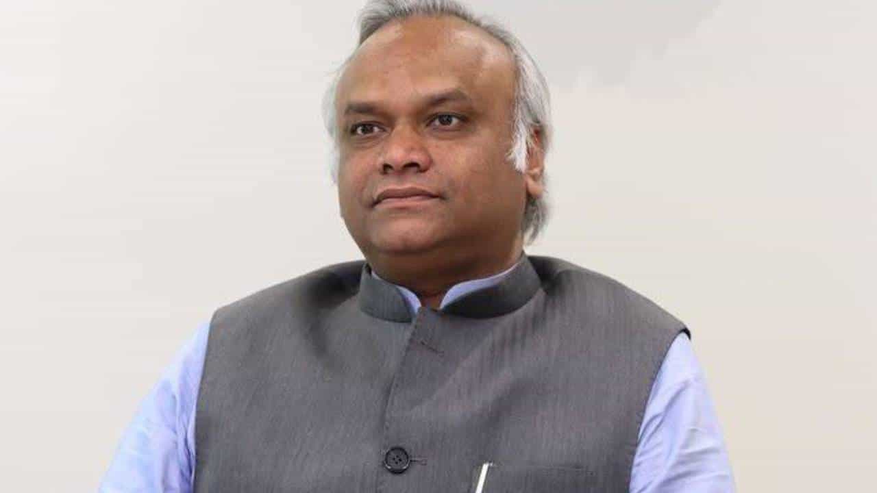 ಅಕ್ರಮ ಮರಳು ಗಣಿಗಾರಿಕೆಗೆ ಬ್ರೇಕ್: ಕಠಿಣ ಕ್ರಮಕ್ಕೆ ಪ್ರಿಯಾಂಕ್ ಖರ್ಗೆ ಖಡಕ್ ಸೂಚನೆ