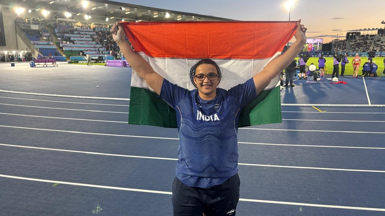 2026ರ ಕಾಮನ್ವೆಲ್ತ್ ಗೇಮ್ಸ್ ಕ್ರೀಡಾಕೂಟದ 8ನೇ ದಿನದಂದು ಭಾರತಕ್ಕೆ 2 ಪದಕಗಳು ಲಭಿಸಿದವು. ಮೊದಲನೆಯದ್ದಾಗಿ ವೇಟ್ಲಿಫ್ಟಿಂಗ್ನಲ್ಲಿ ಲವ್ಪ್ರೀತ್ ಸಿಂಗ್ ಬೆಳ್ಳಿ ಗೆದ್ದರೆ, ಮಹಿಳೆಯರ ಡಿಸ್ಕಸ್ ಥ್ರೋ ಸ್ಪರ್ಧೆಯಲ್ಲಿ ಸೀಮಾ ಕಲಿರಾಮನ್ ಕಂಚಿನ ಪದಕ ಗೆದ್ದರು.