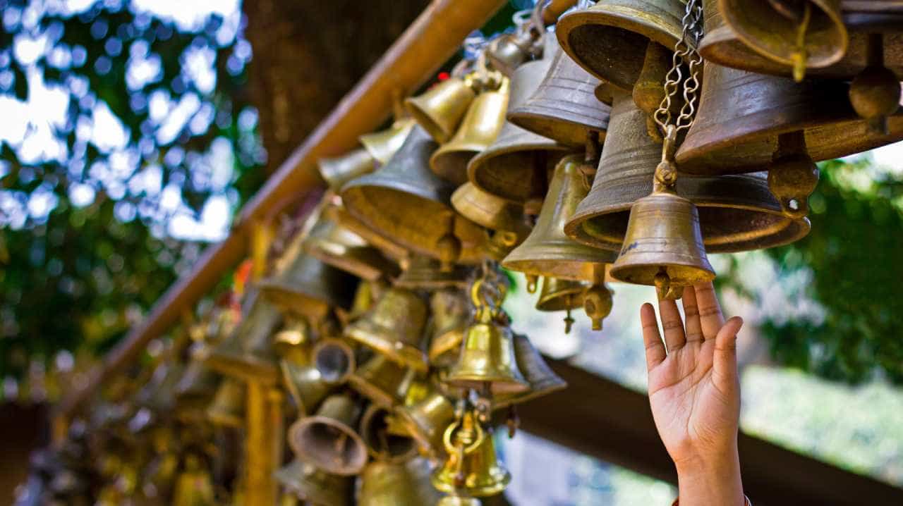 ಅಯೋಧ್ಯೆ ದೇಣಿಗೆ ಪ್ರಕರಣದ ಬೆನ್ನಲ್ಲೇ ಎಚ್ಚೆತ್ತ ಸರ್ಕಾರ: ರಾಜ್ಯದ ದೇವಸ್ಥಾನಗಳಲ್ಲಿ ಸಿಸಿಟಿವಿ ಅಳವಡಿಕೆಗೆ ಸಿಎಂ ಖಡಕ್ ಸೂಚನೆ! ಅಯೋಧ್ಯೆ ದೇಣಿಗೆ ಪ್ರಕರಣದ ಬೆನ್ನಲ್ಲೇ ಎಚ್ಚೆತ್ತ ಸರ್ಕಾರ: ರಾಜ್ಯದ ದೇವಸ್ಥಾನಗಳಲ್ಲಿ ಸಿಸಿಟಿವಿ ಅಳವಡಿಕೆಗೆ ಸಿಎಂ ಖಡಕ್ ಸೂಚನೆ!