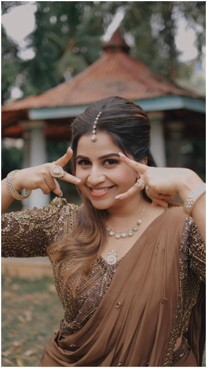 ಅನುಶ್ರೀ ಡ್ಯಾನ್ಸ್ ನೋಡಿ ಅಭಿಮಾನಿಗಳು ಫಿದಾ
