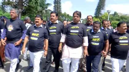 ನಾಗೇಂದ್ರ ರಾಜೀನಾಮೆಗೆ ಒತ್ತಾಯಿಸಿ ಬಿಜೆಪಿ-ಜೆಡಿಎಸ್ ಪ್ರತಿಭಟನೆ