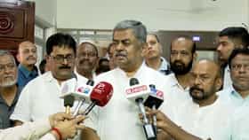 RSS ಶಾಖೆಯಲ್ಲಿ ಸಂಘದ ಗೀತೆ ಬಿಟ್ಟು ರಾಷ್ಟ್ರಗೀತೆ ಹಾಡಲಿ: ಹರಿಪ್ರಸಾದ್