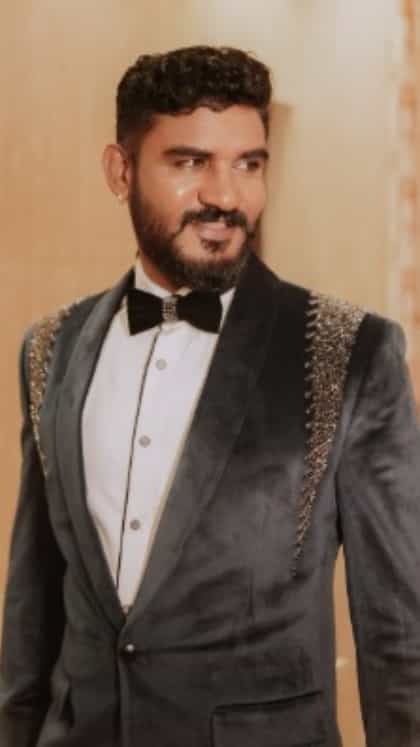 ಮದುವೆ ಆರತಕ್ಷತೆಗೆ ಹೀಗೆ ರೆಡಿಯಾಗಿ ಮಿಂಚಿದ್ದರು ಚಿಕ್ಕಣ್ಣ: ವಿಡಿಯೋ ನೋಡಿ