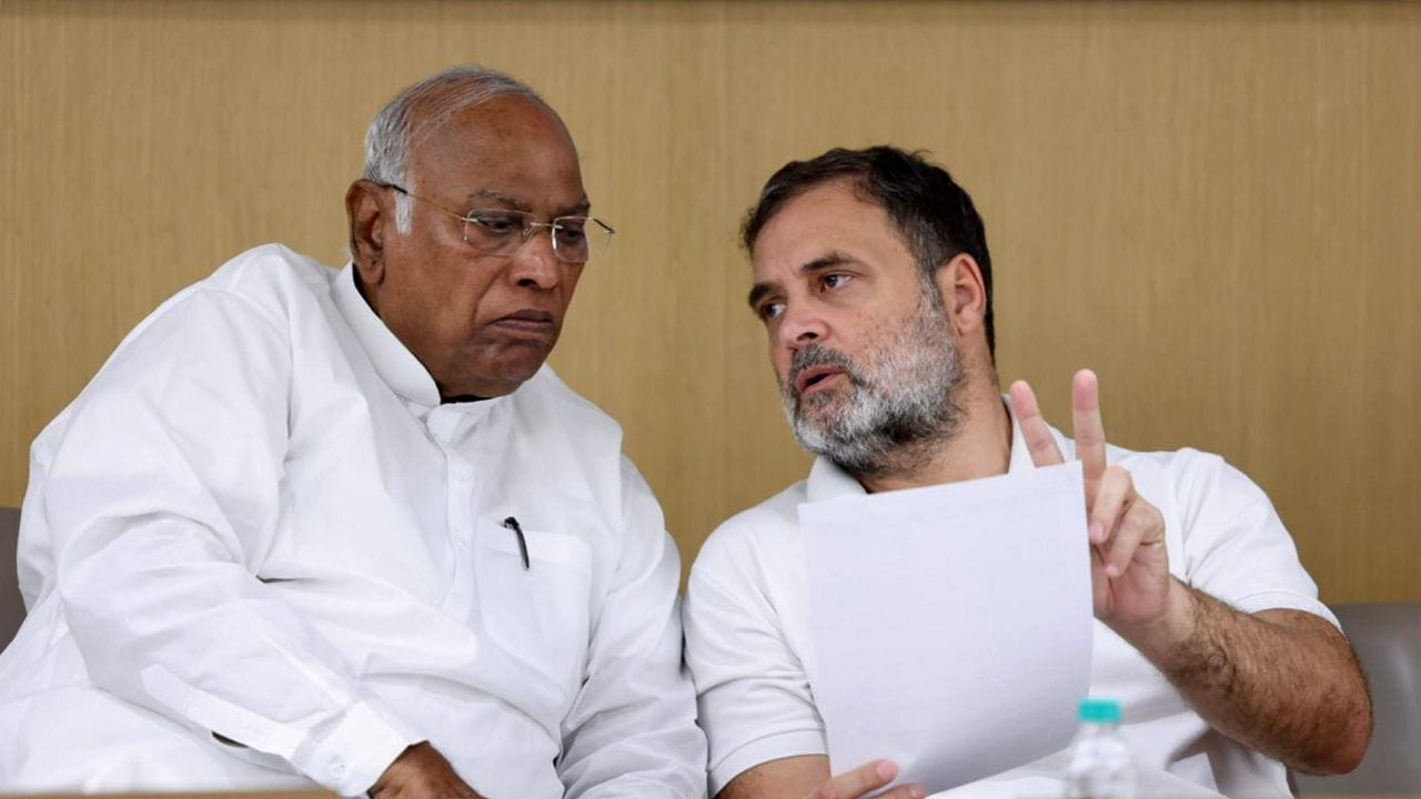 Congress High Command Tells CM Shivakumar to Accept Rebel MLAs' Resignations If They Persist