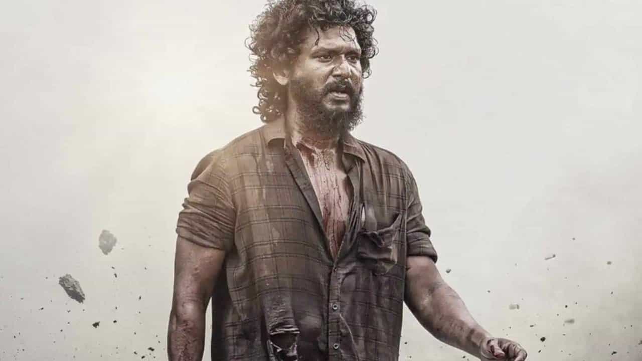 ‘ಡಿಸಿ’ ಬ್ಲಾಕ್ ಬಸ್ಟರ್: ಅಪರೂಪದ ದಾಖಲೆ ಬರೆದ ಲೋಕೇಶ್ ಕನಕರಾಜ್ ‘ಡಿಸಿ’ ಬ್ಲಾಕ್ ಬಸ್ಟರ್: ಅಪರೂಪದ ದಾಖಲೆ ಬರೆದ ಲೋಕೇಶ್ ಕನಕರಾಜ್