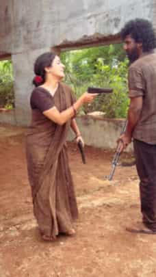 ‘ಡಿಸಿ’ ಸೆಟ್​​ನಲ್ಲಿ ನಟಿ ವಾಮಿಕಾ ಗಬ್ಬಿ ತುಂಟಾಟ: ವಿಡಿಯೋ ನೋಡಿ