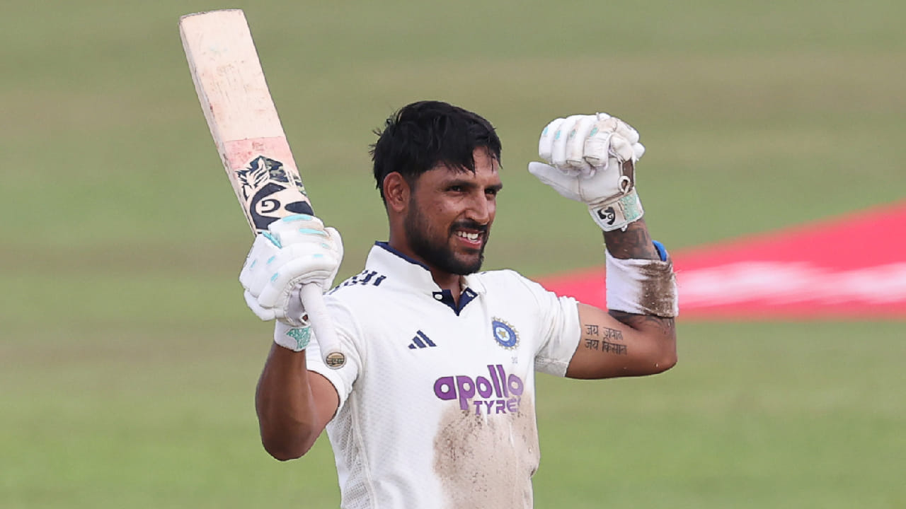 ಒಟ್ಟಾರೆಯಾಗಿ ಹೇಳುವುದಾದರೆ, ಧ್ರುವ್ ಜುರೆಲ್ ಅವರ ಈ ಜವಾಬ್ದಾರಿಯುತ ಇನಿಂಗ್ಸ್ ಭಾರತೀಯ ಟೆಸ್ಟ್ ತಂಡದ ಕೆಳ ಕ್ರಮಾಂಕಕ್ಕೆ ಹೊಸ ಆನೆಬಲ ತಂದಿದೆ. ಕಠಿಣ ಪರಿಸ್ಥಿತಿಯಲ್ಲೂ ಒತ್ತಡಕ್ಕೆ ಮಣಿಯದೆ ರನ್ ಕಲೆಹಾಕುವ ಅವರ ಕೌಶಲ್ಯ, ಟೀಮ್ ಇಂಡಿಯಾ ಮ್ಯಾನೇಜ್‌ಮೆಂಟ್‌ಗೆ ವಿಕೆಟ್ ಕೀಪಿಂಗ್ ಮತ್ತು ಬ್ಯಾಟಿಂಗ್ ಎರಡರಲ್ಲೂ ದೀರ್ಘಾವಧಿಯ ಭರವಸೆಯನ್ನು ನೀಡಿದೆ. ಮುಂಬರುವ ಸರಣಿಗಳಲ್ಲಿ ಜುರೆಲ್ ಇದೇ ಫಾರ್ಮ್ ಮುಂದುವರಿಸಿದರೆ, ಭಾರತೀಯ ಕ್ರಿಕೆಟ್‌ನಲ್ಲಿ ಅವರು ಮತ್ತಷ್ಟು ಹೊಸ ದಾಖಲೆಗಳನ್ನು ಬರೆಯುವುದರಲ್ಲಿ ಯಾವುದೇ ಸಂಶಯವಿಲ್ಲ. (PC: BCCI)