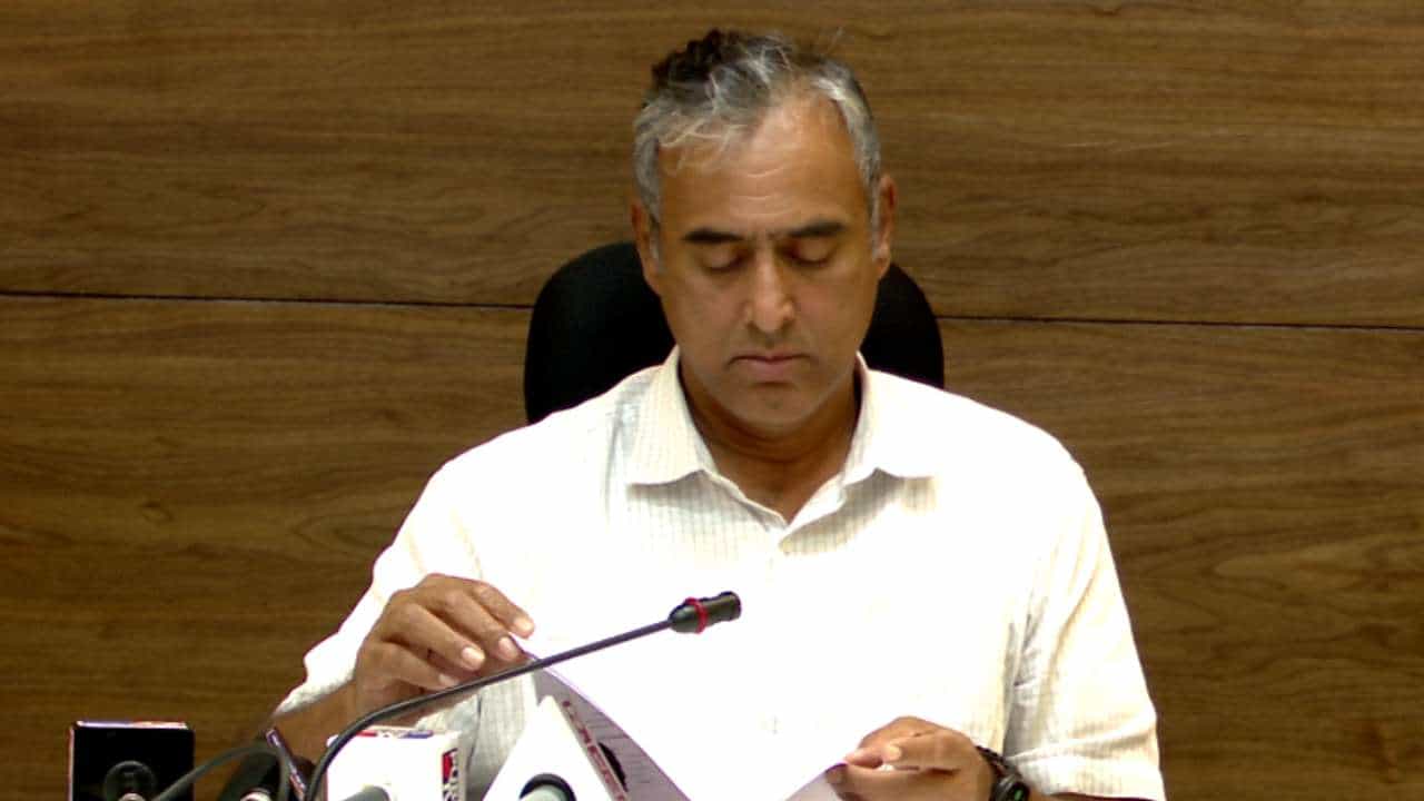 SIR: ಬೆಂಗಳೂರಿನ ಅರ್ಧದಷ್ಟು ಮತದಾರರು ASDDO ಪಟ್ಟಿಗೆ; 24 ಲಕ್ಷದಷ್ಟು ಮತದಾರರಿಗೆ ನೋಟಿಸ್​