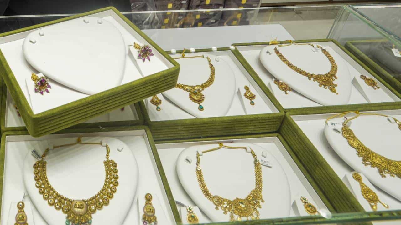 Gold Rates 05 Aug: ಚಿನ್ನದ ಬೆಲೆ ಭರ್ಜರಿ ಏರಿಕೆ; ಬೆಳ್ಳಿಯೂ ದುಬಾರಿ