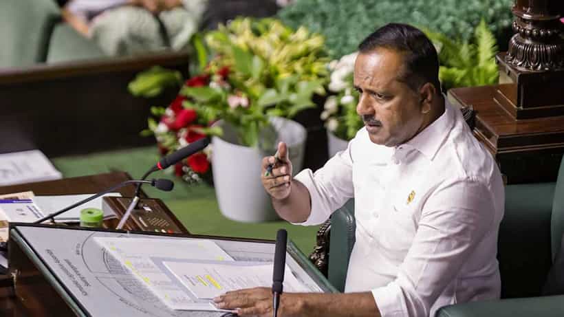 ಸರ್ಕಾರಿ ಹಾಸ್ಟೆಲ್ಗಳಲ್ಲಿ ಆಹಾರ ಸುರಕ್ಷತೆಗೆ ಹೊಸ ಮಾರ್ಗಸೂಚಿ: ನಿಯಮ ಮೀರಿದರೆ ಕಠಿಣ ಕ್ರಮದ ಎಚ್ಚರಿಕೆ!