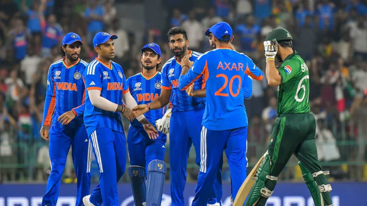 IND vs PAK: ಕ್ರಿಕೆಟ್ನಲ್ಲಿ ಭಾರತ- ಪಾಕ್ ಮುಖಾಮುಖಿ ಯಾವಾಗ? IND vs PAK: ಕ್ರಿಕೆಟ್ನಲ್ಲಿ ಭಾರತ- ಪಾಕ್ ಮುಖಾಮುಖಿ ಯಾವಾಗ?