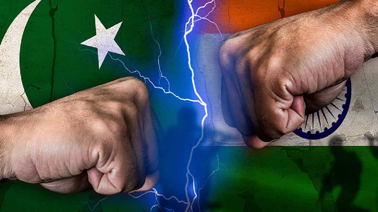 IND vs PAK: ಒಂದೇ ತಿಂಗಳಲ್ಲಿ ಭಾರತ- ಪಾಕ್ ನಡುವೆ ಎರಡೆರಡು ಪಂದ್ಯಗಳು..! IND vs PAK: ಒಂದೇ ತಿಂಗಳಲ್ಲಿ ಭಾರತ- ಪಾಕ್ ನಡುವೆ ಎರಡೆರಡು ಪಂದ್ಯಗಳು..!