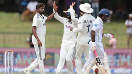 2ನೇ ಟೆಸ್ಟ್ ಗೆಲುವಿನ ಸನಿಹದಲ್ಲಿ ಟೀಂ ಇಂಡಿಯಾ