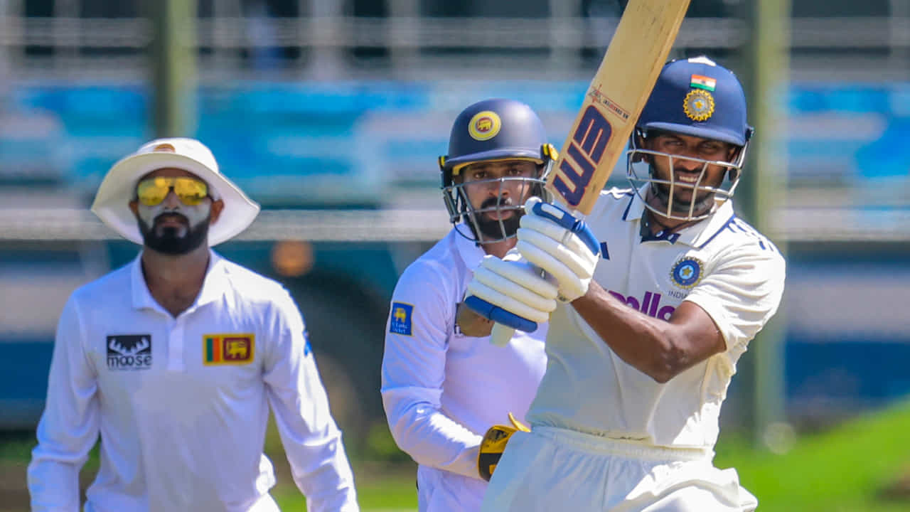 IND vs SL: ಭಾರತ ವಿರುದ್ಧದ ಅಭ್ಯಾಸ ಪಂದ್ಯಕ್ಕೆ ಶ್ರೀಲಂಕಾ ಇಲೆವೆನ್ ತಂಡ ಪ್ರಕಟ IND vs SL: ಭಾರತ ವಿರುದ್ಧದ ಅಭ್ಯಾಸ ಪಂದ್ಯಕ್ಕೆ ಶ್ರೀಲಂಕಾ ಇಲೆವೆನ್ ತಂಡ ಪ್ರಕಟ