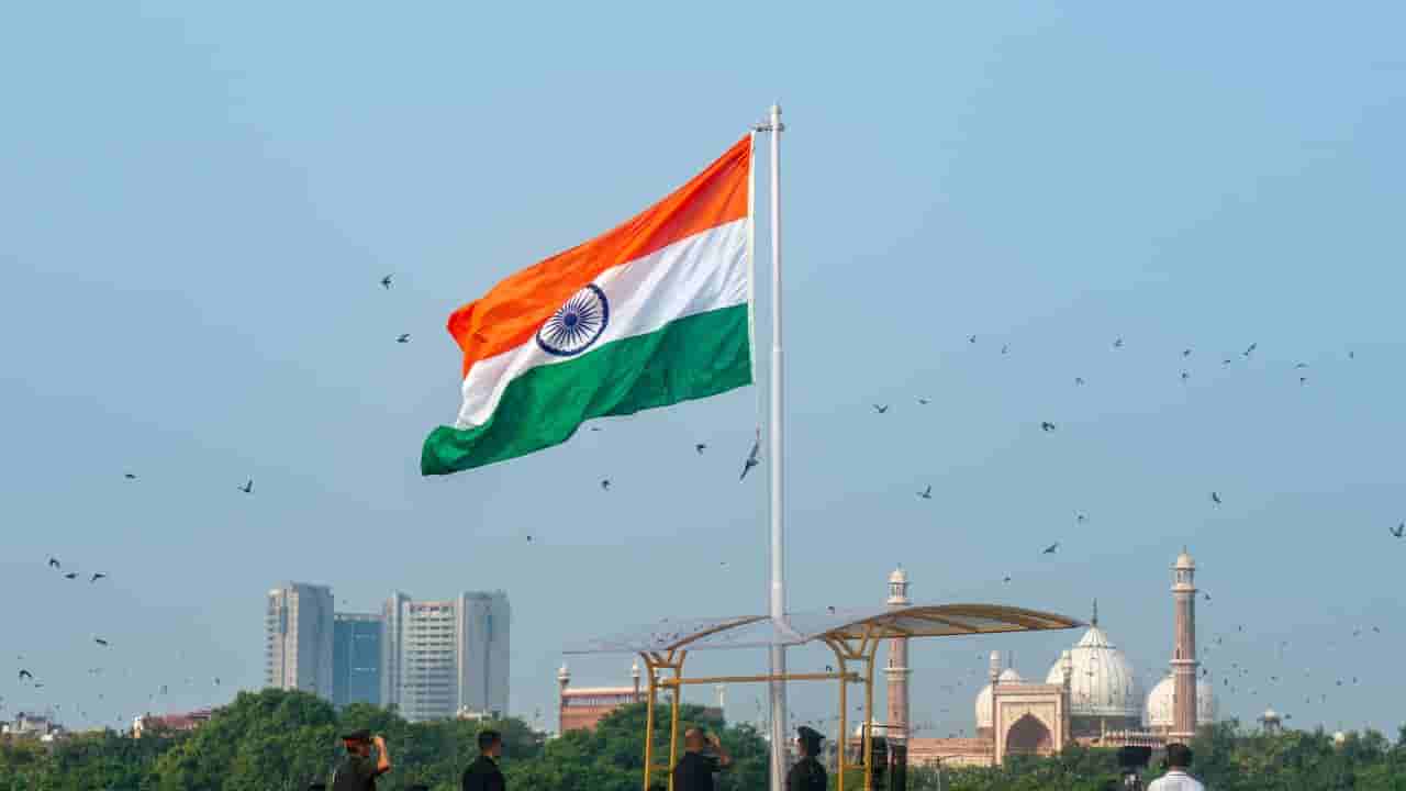Independence Day 2026: ಕೆಂಪುಕೋಟೆಯಲ್ಲಿ ಮೊದಲ ಬಾರಿಗೆ ಮೊಳಗಲಿದೆ ‘ವಂದೇ ಮಾತರಂ’ ಗಾಯನ, ಎಷ್ಟು ಗಂಟೆಗೆ ಧ್ವಜಾರೋಹಣ?