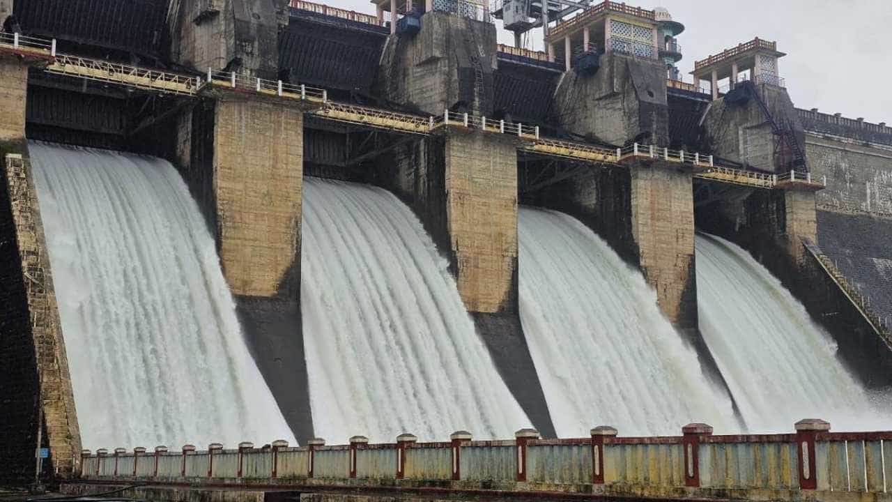 Karnataka Dam Water Level: ರಾಜ್ಯದ ಪ್ರಮುಖ ಜಲಾಶಯಗಳಿಗೆ ಹೆಚ್ಚಿದ ಒಳಹರಿವು: ಭರ್ತಿಯ ಹಾದಿಯಲ್ಲಿ ಕಬಿನಿ, ಆಲಮಟ್ಟಿ ಡ್ಯಾಂ! Karnataka Dam Water Level: ರಾಜ್ಯದ ಪ್ರಮುಖ ಜಲಾಶಯಗಳಿಗೆ ಹೆಚ್ಚಿದ ಒಳಹರಿವು: ಭರ್ತಿಯ ಹಾದಿಯಲ್ಲಿ ಕಬಿನಿ, ಆಲಮಟ್ಟಿ ಡ್ಯಾಂ!