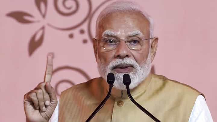 ನಶಾಮುಕ್ತ ಭಾರತ ಕಾರ್ಯಕ್ರಮ: ವಿದ್ಯಾರ್ಥಿಗಳಿಗೆ ಪ್ರಧಾನಿ ನರೇಂದ್ರ ಮೋದಿ ಕಿವಿಮಾತು ನಶಾಮುಕ್ತ ಭಾರತ ಕಾರ್ಯಕ್ರಮ: ವಿದ್ಯಾರ್ಥಿಗಳಿಗೆ ಪ್ರಧಾನಿ ನರೇಂದ್ರ ಮೋದಿ ಕಿವಿಮಾತು
