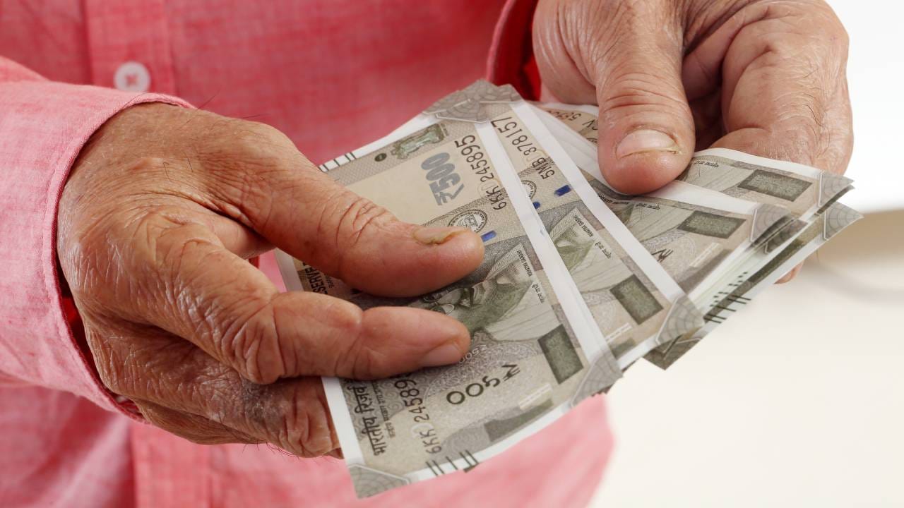 ಎಚ್ಡಿಎಫ್ಸಿ, ಆಕ್ಸಿಸ್ ಮತ್ತು ಫೆಡರಲ್ ಬ್ಯಾಂಕ್ಗಳಲ್ಲಿ ಫಿಕ್ಸೆಡ್ ಡೆಪಾಸಿಟ್ ದರ ಪರಿಷ್ಕರಣೆ