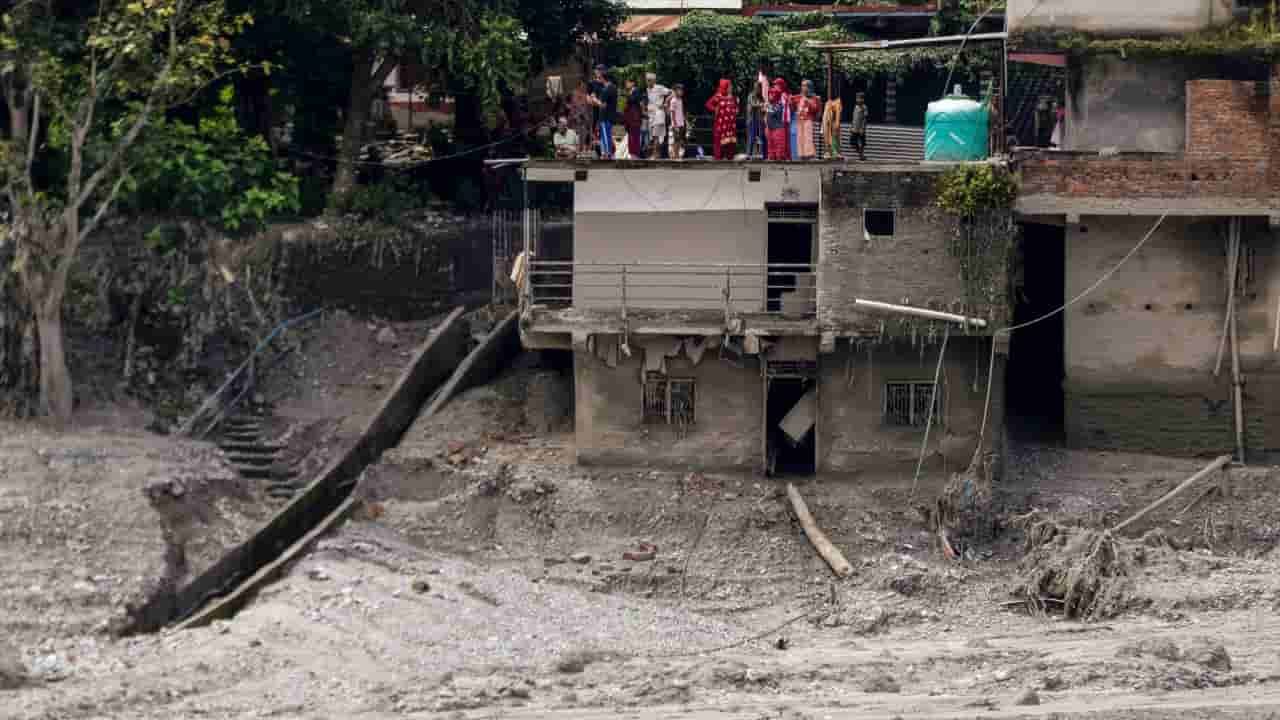 Nepal Flash Floods: ನೇಪಾಳ ಪ್ರವಾಹದಲ್ಲಿ ಕನ್ನಡಿಗರಿಗೆ ಆಘಾತ: 17 ಮಂದಿ ಸಂಪರ್ಕಕ್ಕೆ ಸಿಗದೆ ಆತಂಕ