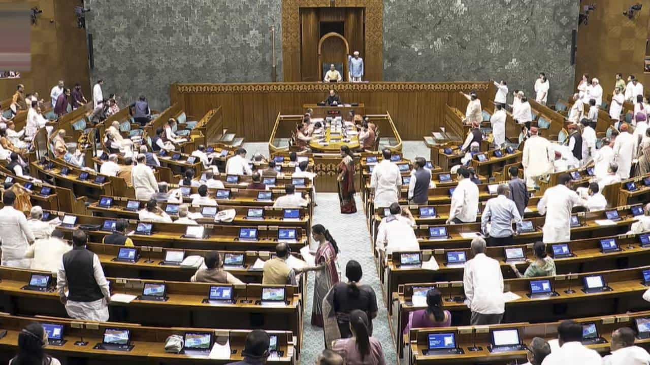ತೆರಿಗೆ ತಿದ್ದುಪಡಿ ಮಸೂದೆ ಮಂಡನೆ: ತೆರಿಗೆ, ವಿದೇಶಿ ಹೂಡಿಕೆ, ಯುಪಿಐ ಪಾವತಿ ಇತ್ಯಾದಿ ನಿಯಮಗಳ ಪರಿಷ್ಕರಣೆಗೆ ಪ್ರಸ್ತಾಪ