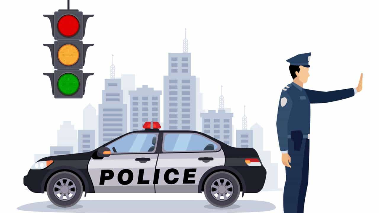 ಸಂಚಾರಿ ನಿಯಮ ಉಲ್ಲಂಘನೆ ವಿಡಿಯೋ ವೈರಲ್ ಬೆನ್ನಲ್ಲೇ ಪೊಲೀಸ್​ ಇಲಾಖೆ ಅಲರ್ಟ್: ಅಧಿಕಾರಿ, ಸಿಬ್ಬಂದಿಗೆ ವಾರ್ನಿಂಗ್