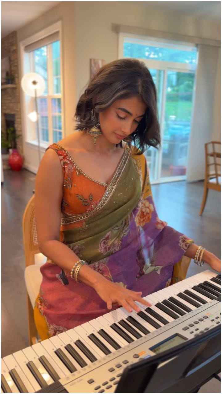ಪೂಜಾ ಹೆಗ್ಡೆ ಎಷ್ಟು ಚೆನ್ನಾಗಿ ಪಿಯಾನೋ ನುಡಿಸ್ತಾರೆ ನೋಡಿ