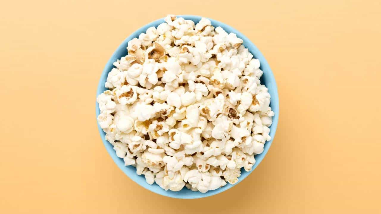 Popcorn Benefits: ಪಾಪ್ಕಾರ್ನ್ ಕೇವಲ ಜಂಕ್ ಫುಡ್ ಅಲ್ಲ; ಆರೋಗ್ಯಕ್ಕೂ ಪ್ರಯೋಜನಕಾರಿ Popcorn Benefits: ಪಾಪ್ಕಾರ್ನ್ ಕೇವಲ ಜಂಕ್ ಫುಡ್ ಅಲ್ಲ; ಆರೋಗ್ಯಕ್ಕೂ ಪ್ರಯೋಜನಕಾರಿ