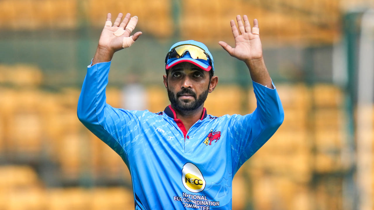 ಆಮ್ಸ್ಟರ್ಡ್ಯಾಮ್ ಫ್ಲೇಮ್ಸ್ ತಂಡಕ್ಕೆ ಸೇರ್ಪಡೆಗೊಳ್ಳುವ ಬಗ್ಗೆ ಮಾತನಾಡಿದ ಅಜಿಂಕ್ಯ ರಹಾನೆ, ‘ಕ್ರಿಕೆಟ್ ನನಗೆ ತುಂಬಾ ನೀಡಿದೆ. ಇದೀಗ ಆಮ್ಸ್ಟರ್ಡ್ಯಾಮ್ ಫ್ಲೇಮ್ಸ್ ಅನ್ನು ಯಶಸ್ವಿ ಫ್ರಾಂಚೈಸ್ ಆಗಿ ನಿರ್ಮಿಸಲು, ಮುಂದಿನ ಪೀಳಿಗೆಗೆ ಸ್ಫೂರ್ತಿ ನೀಡಲು ಮತ್ತು ಯುರೋಪಿನಾದ್ಯಂತ ಕ್ರಿಕೆಟ್ನ ಭವಿಷ್ಯವನ್ನು ಬಲಪಡಿಸಲು ನಿರ್ವಹಣೆಯೊಂದಿಗೆ ಕೆಲಸ ಮಾಡಲು ನಾನು ಉತ್ಸುಕನಾಗಿದ್ದೇನೆ ಎಂದಿದ್ದಾರೆ(PC-PTI).