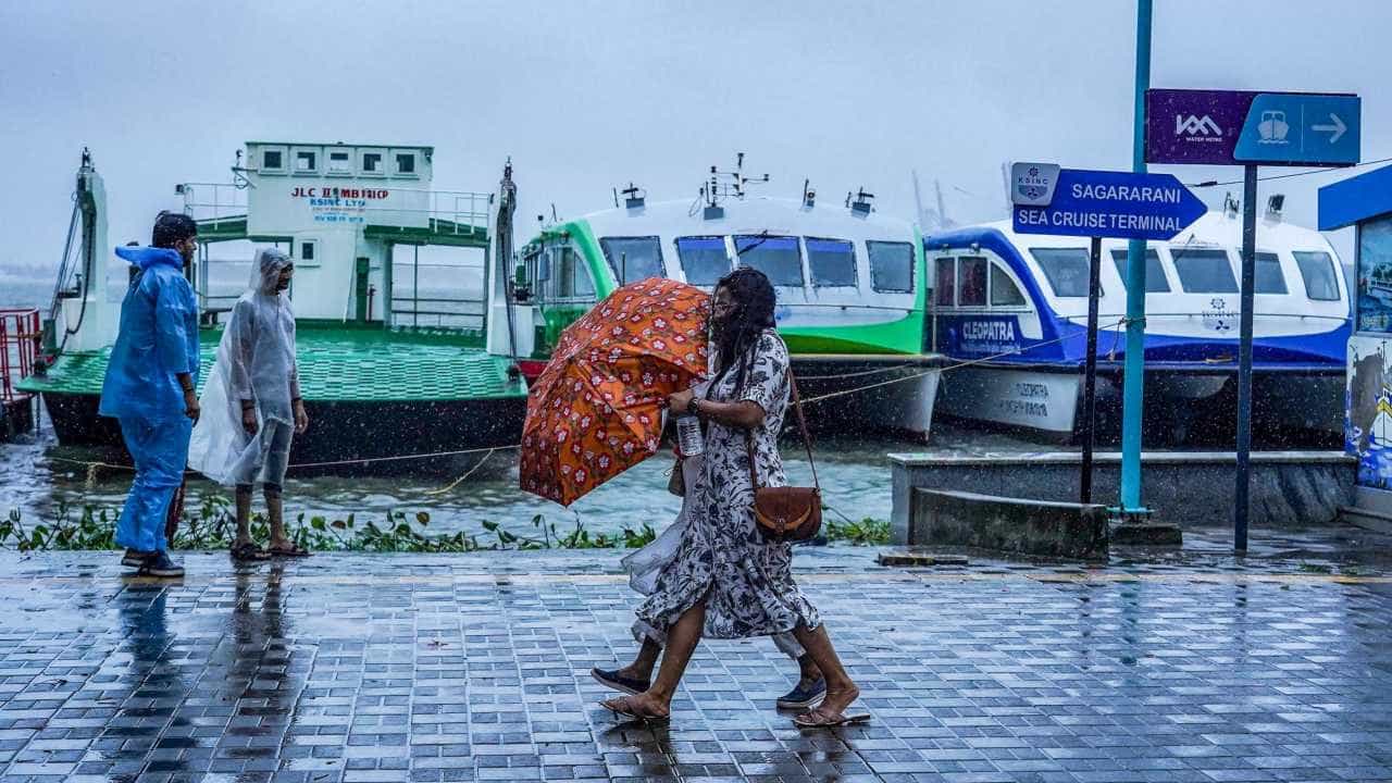 Karnataka Weather Forecast: ಕರಾವಳಿ ಮತ್ತು ಉತ್ತರ ಒಳನಾಡಿನಲ್ಲಿ ಸಾಧಾರಣ ಮಳೆ ಸಾಧ್ಯತೆ: ಗಾಳಿಯ ವೇಗ ಹೆಚ್ಚಳ! Karnataka Weather Forecast: ಕರಾವಳಿ ಮತ್ತು ಉತ್ತರ ಒಳನಾಡಿನಲ್ಲಿ ಸಾಧಾರಣ ಮಳೆ ಸಾಧ್ಯತೆ: ಗಾಳಿಯ ವೇಗ ಹೆಚ್ಚಳ!