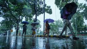 ಚುರುಕುಗೊಂಡ ಮುಂಗಾರು! ಕರಾವಳಿಗೆ ಯೆಲ್ಲೋ ಅಲರ್ಟ್, ಬೆಂಗಳೂರಿಗೆ 3 ದಿನ ಮಳೆ