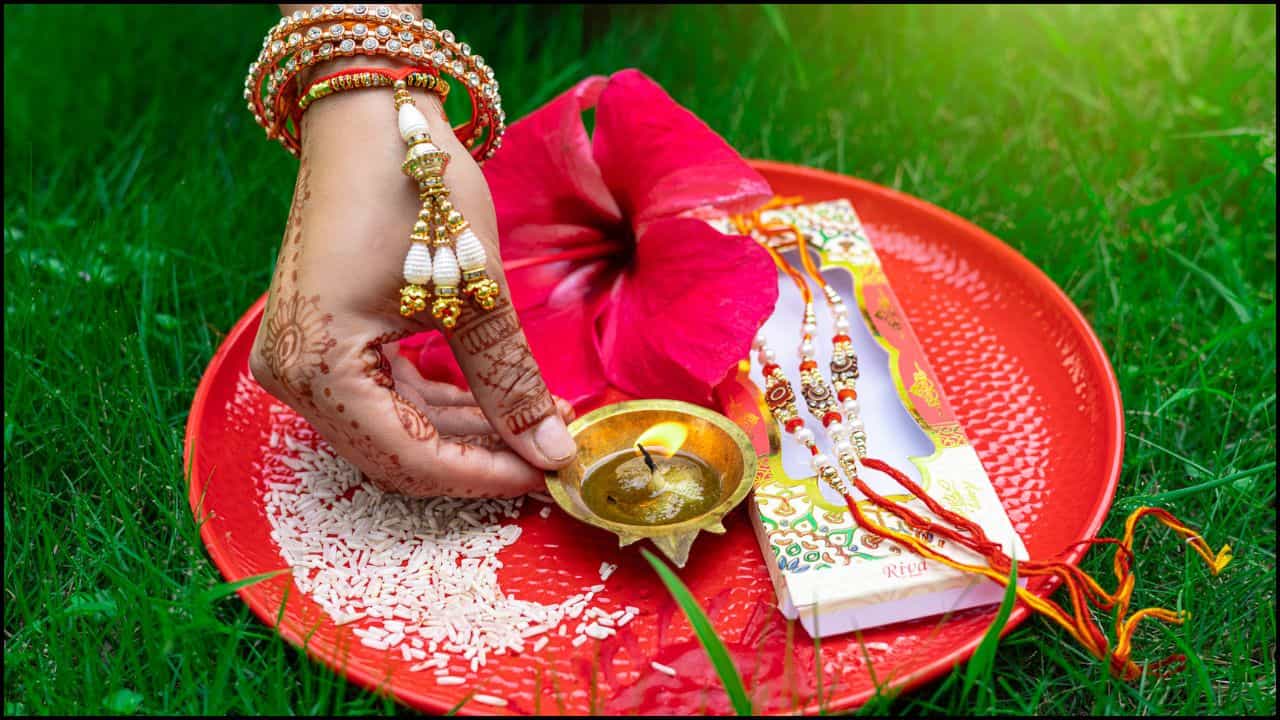 Raksha Bandhan: ಕೈಗೆ ಕಟ್ಟುವಾಗ ರಾಖಿ ಮುರಿದರೆ ಅಶುಭವೇ? ಶಾಸ್ತ್ರಗಳು ಹೇಳುವುದೇನು ಗೊತ್ತಾ?