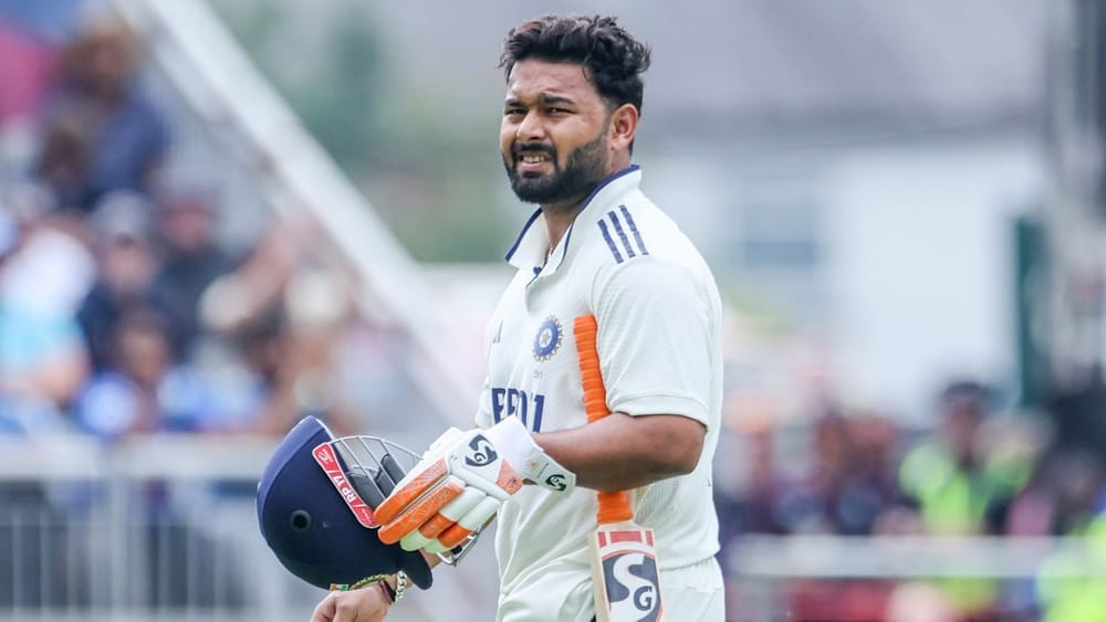 ಸಾಮಾನ್ಯ ಬುದ್ಧಿ ಇಲ್ವಾ? ಪಂತ್ ವಿರುದ್ಧ ಮಾಜಿ ಕ್ರಿಕೆಟಿಗನ ಆಕ್ರೋಶ