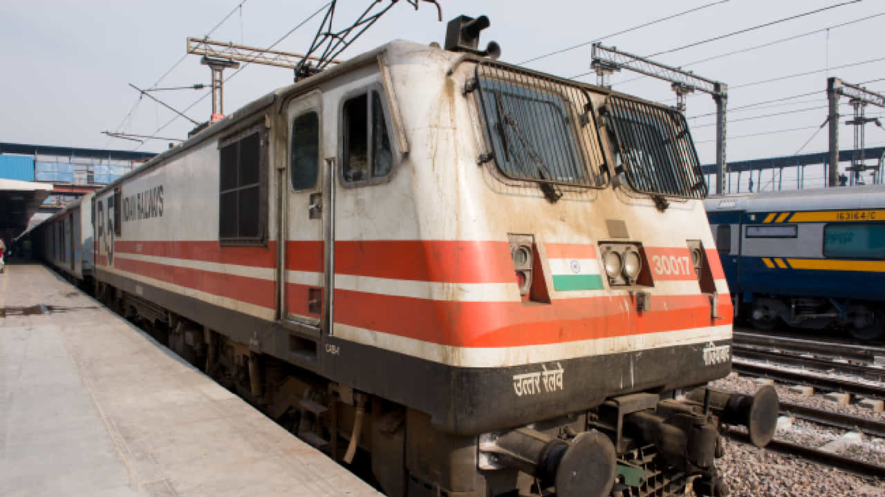 RRB Recruitment 2026: ರೈಲ್ವೆಯಲ್ಲಿ ನೇಮಕಾತಿ; 4,098 ಜೂನಿಯರ್ ಎಂಜಿನಿಯರ್ ಹುದ್ದೆಗೆ ಅರ್ಜಿ ಆಹ್ವಾನ RRB Recruitment 2026: ರೈಲ್ವೆಯಲ್ಲಿ ನೇಮಕಾತಿ; 4,098 ಜೂನಿಯರ್ ಎಂಜಿನಿಯರ್ ಹುದ್ದೆಗೆ ಅರ್ಜಿ ಆಹ್ವಾನ