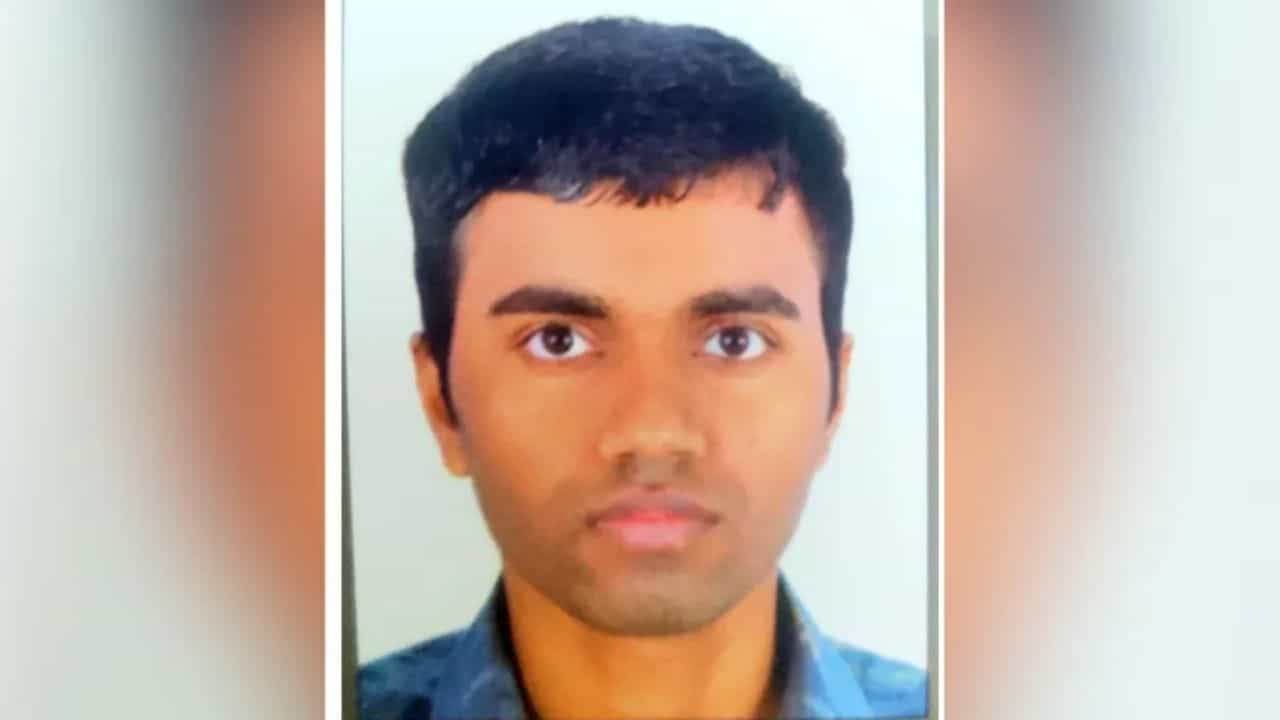 ಪಾಕಿಸ್ತಾನ ಸೇನೆ ಗುರಿಯಾಗಿಸಿ ದಾಳಿ ನಡೆಸಲು ಸಂಚು ಆರೋಪ: ಬೆಂಗಳೂರಿನಲ್ಲಿ ಭದ್ರತಾ ಸಿಬ್ಬಂದಿ ಬಂಧನ ಪಾಕಿಸ್ತಾನ ಸೇನೆ ಗುರಿಯಾಗಿಸಿ ದಾಳಿ ನಡೆಸಲು ಸಂಚು ಆರೋಪ: ಬೆಂಗಳೂರಿನಲ್ಲಿ ಭದ್ರತಾ ಸಿಬ್ಬಂದಿ ಬಂಧನ
