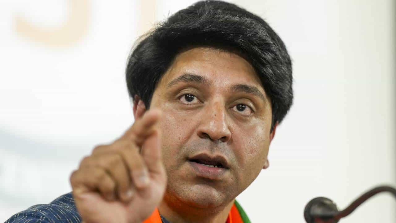 ‘ಮೋದಿ ವಿಫಲರಾಗಿದ್ದಾರೆ...’ - ವ್ಯಂಗ್ಯದ ಬಾಣ ಬಿಟ್ಟ ಬಿಜೆಪಿ ಮುಸ್ಲಿಂ ನಾಯಕ ಶೆಹಜಾದ್ ಪೂನಾವಾಲಾ
