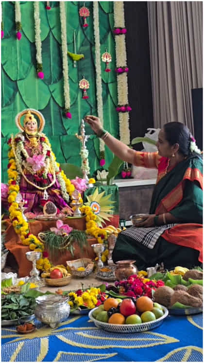 ನಟಿ ಶ್ರುತಿ ಮನೆಯಲ್ಲಿ ವರಮಹಾಲಕ್ಷ್ಮಿ ಪೂಜೆ